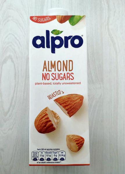 File:Almond milk calcium B12.jpg